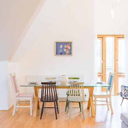 The Loft At Emperor Court By Bloom Stays Canterbury Buitenkant foto
