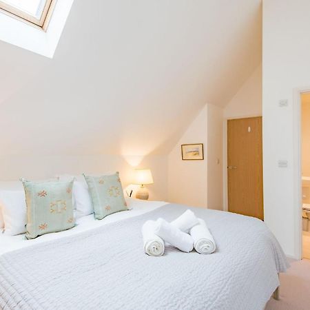 The Loft At Emperor Court By Bloom Stays Canterbury Buitenkant foto
