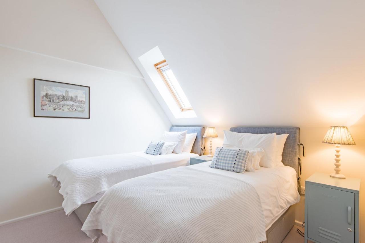 The Loft At Emperor Court By Bloom Stays Canterbury Buitenkant foto