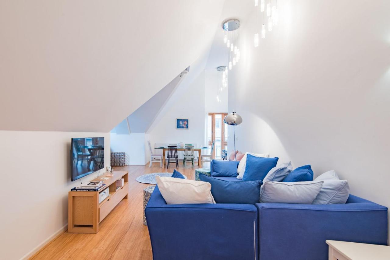 The Loft At Emperor Court By Bloom Stays Canterbury Buitenkant foto